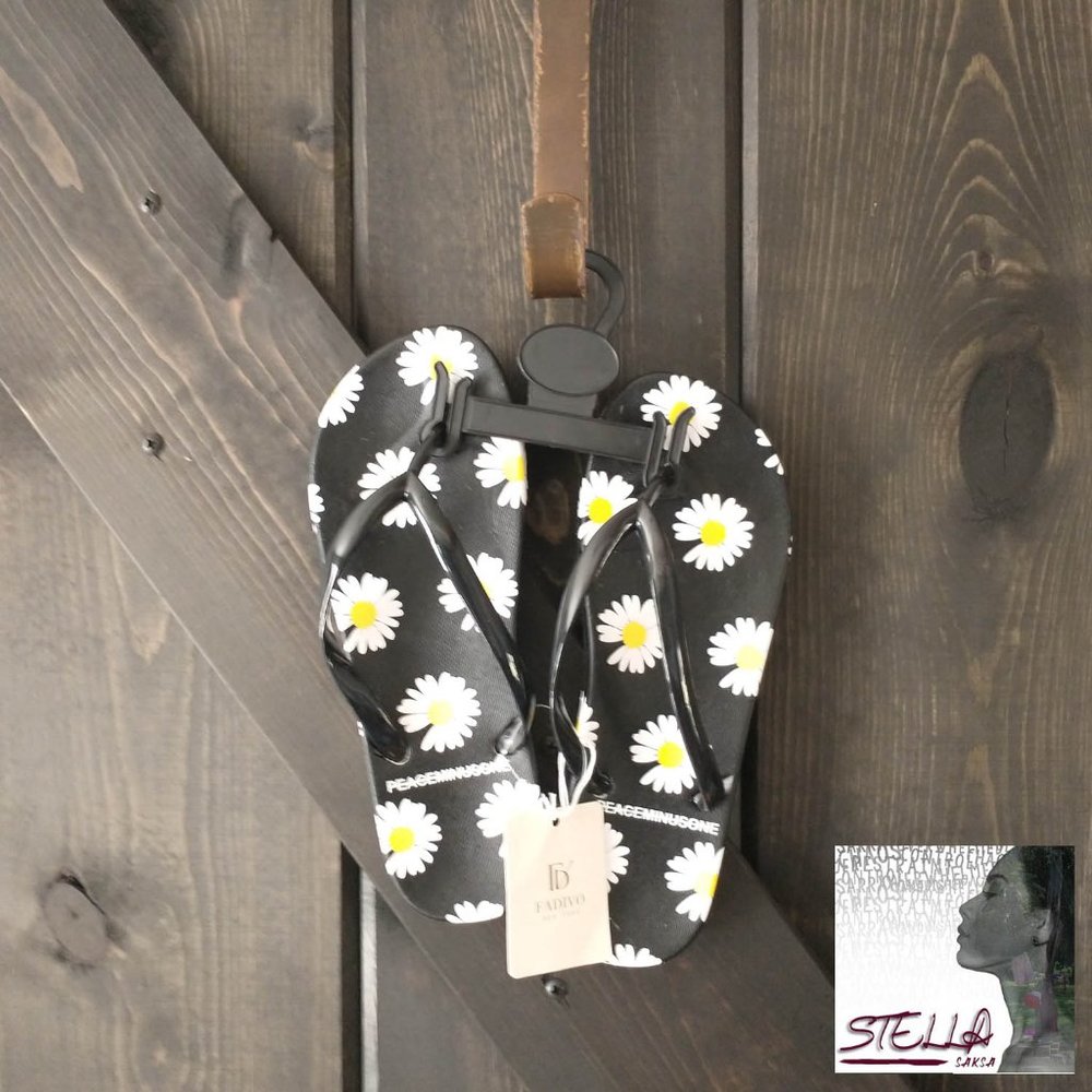 🌼 Fadivo Daisy Black Flip Flops